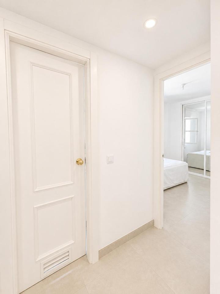 Ático reformado con 70m2 terraza en Benalmar Playa, Benalmád - foto 12