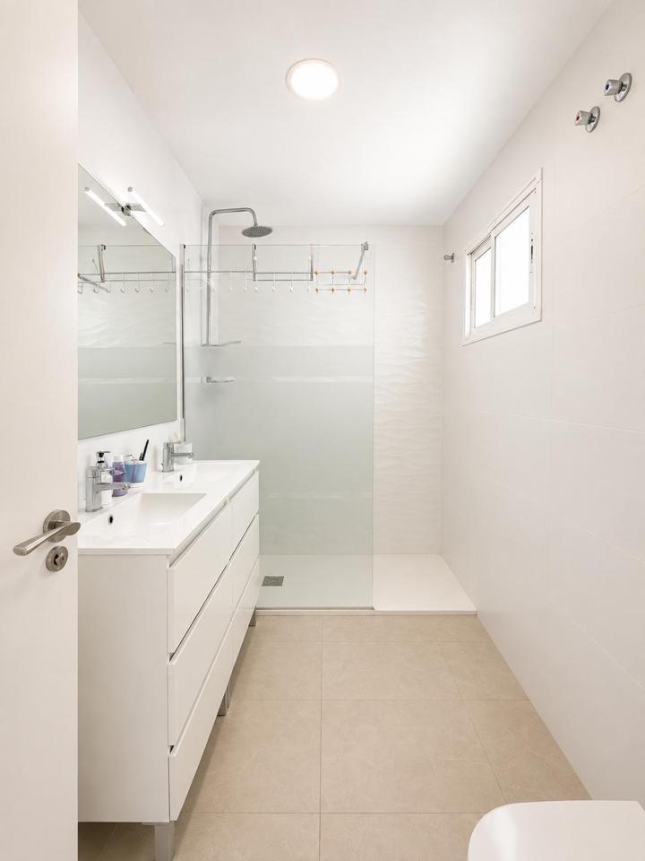 Ático reformado con 70m2 terraza en Benalmar Playa, Benalmád - foto 18