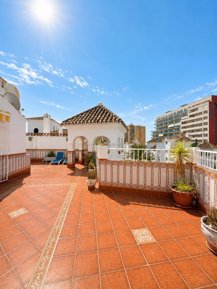 Ático reformado con 70m2 terraza en Benalmar Playa, Benalmád - foto 22