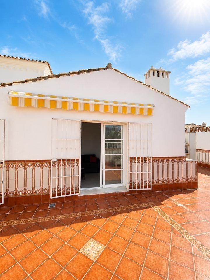 Ático reformado con 70m2 terraza en Benalmar Playa, Benalmád - foto 25