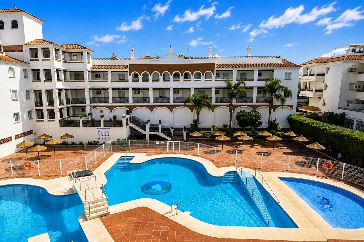 Ático reformado con 70m2 terraza en Benalmar Playa, Benalmád - foto 35