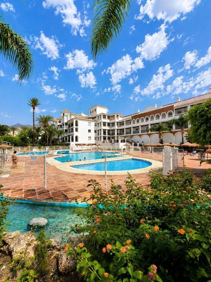 Ático reformado con 70m2 terraza en Benalmar Playa, Benalmád - foto 36