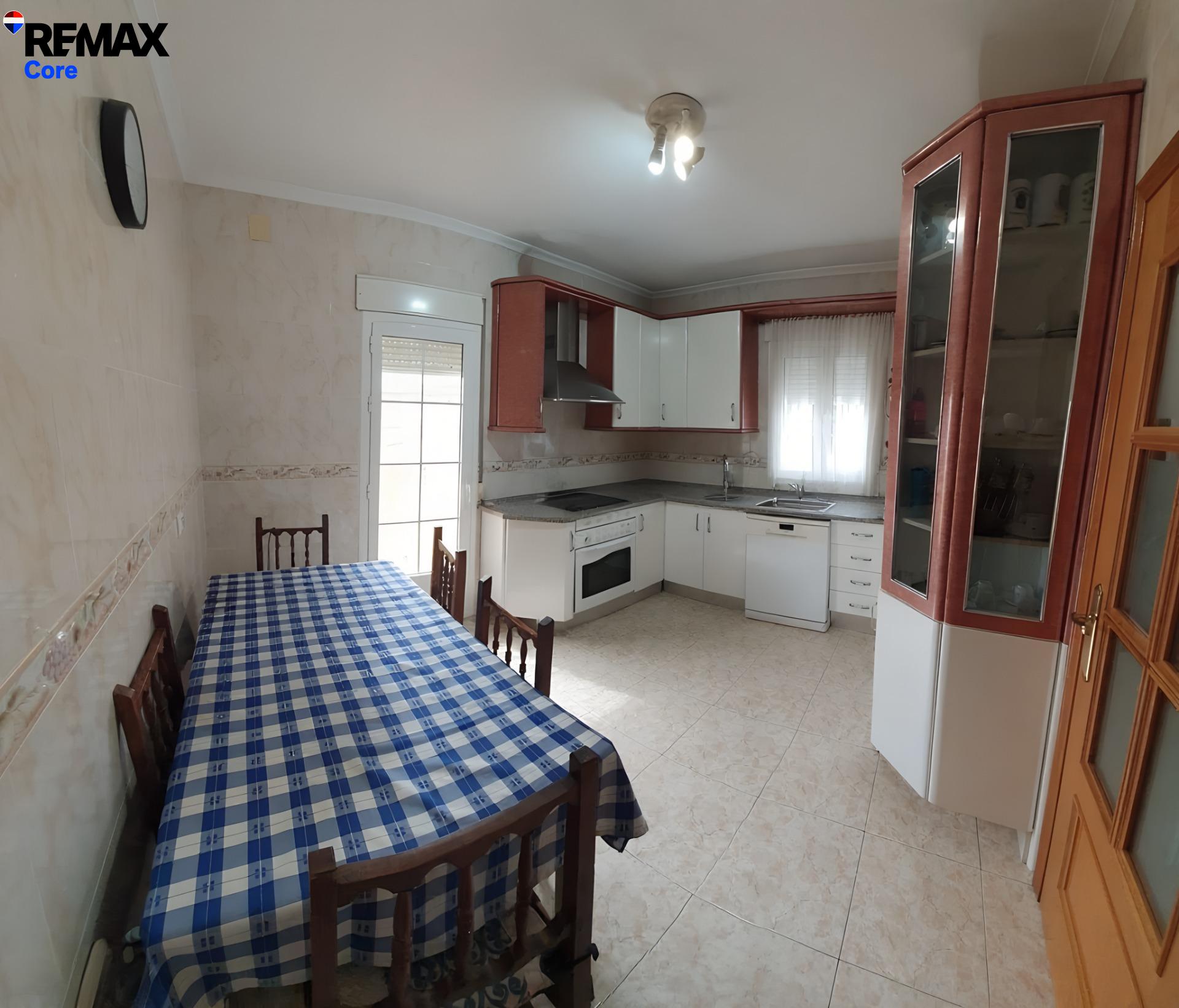 Espectacular Chalet Independiente de 320 m2 con Gran Parcela - foto 16