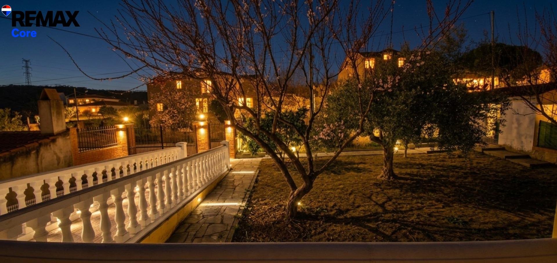 Espectacular Chalet Independiente de 320 m2 con Gran Parcela - foto 3