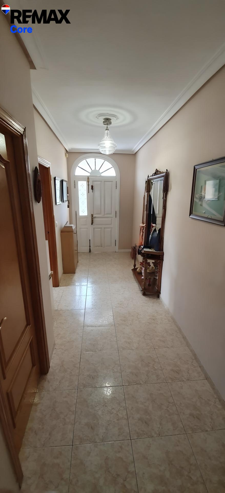 Espectacular Chalet Independiente de 320 m2 con Gran Parcela - foto 10