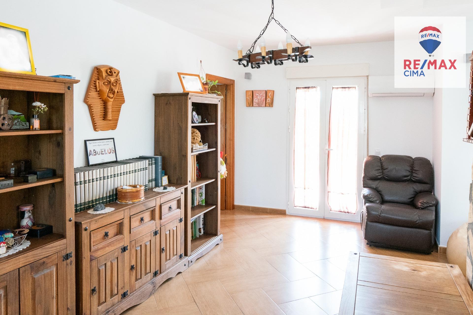 Chalet con piscina, amplia parcela y nave en Cortes de Baza - foto 23