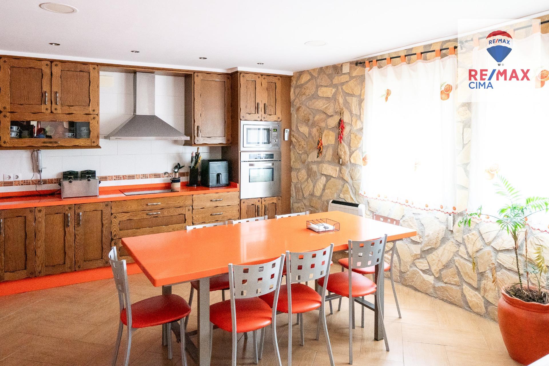 Chalet con piscina, amplia parcela y nave en Cortes de Baza - foto 25