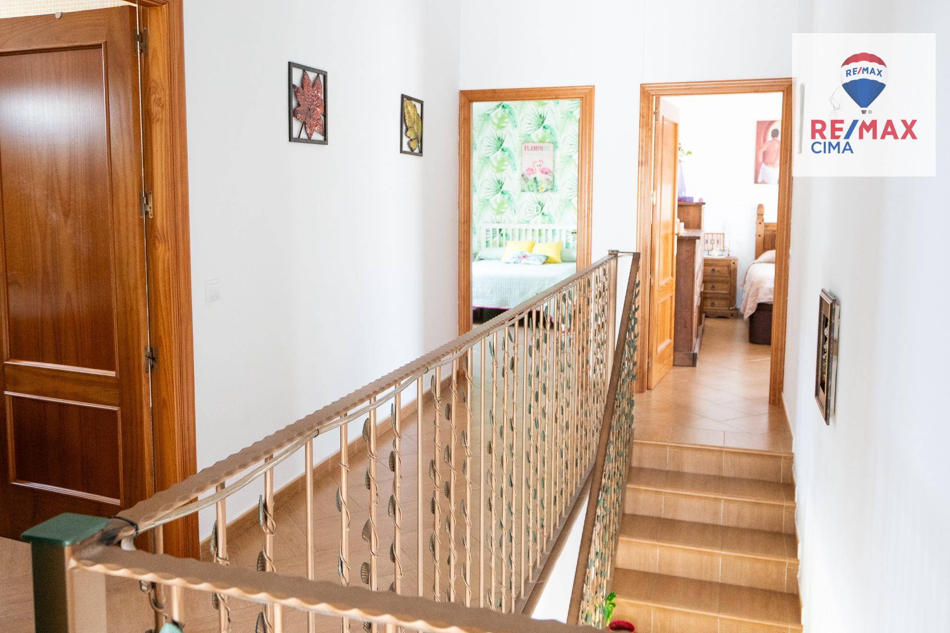 Chalet con piscina, amplia parcela y nave en Cortes de Baza - foto 35