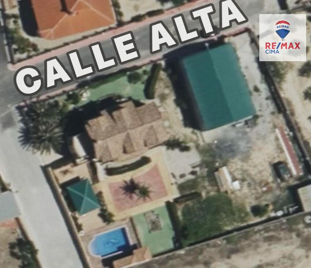 Chalet con piscina, amplia parcela y nave en Cortes de Baza - foto 36