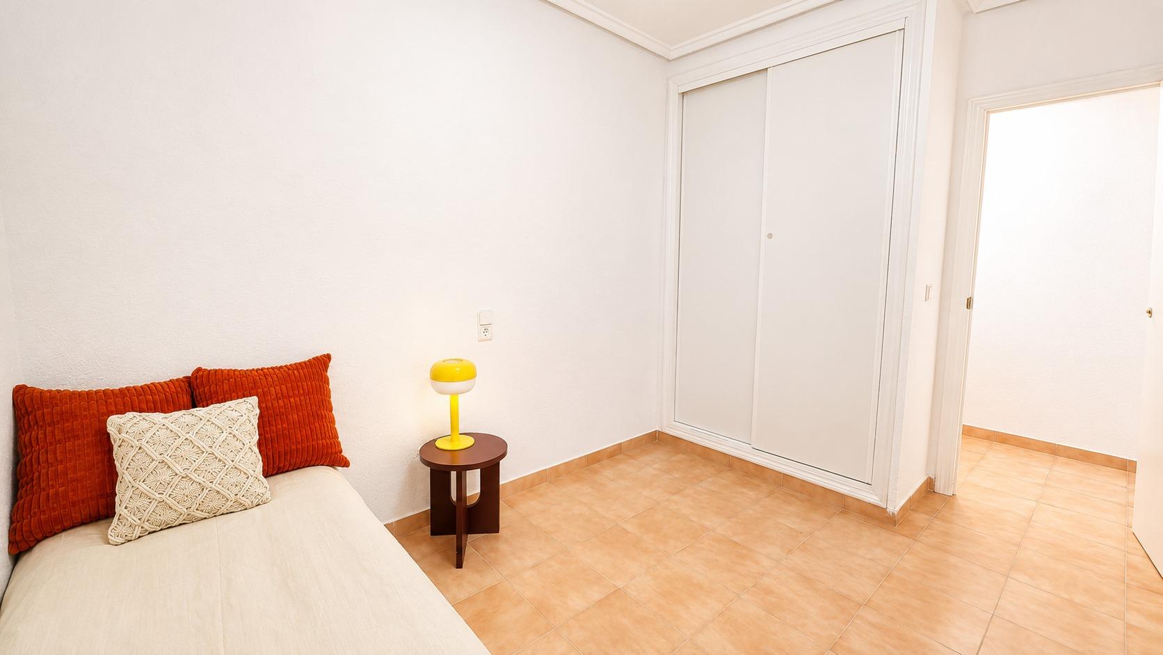 Apartamento de 2 dormitorios con garaje incluido en zona Ave - foto 18