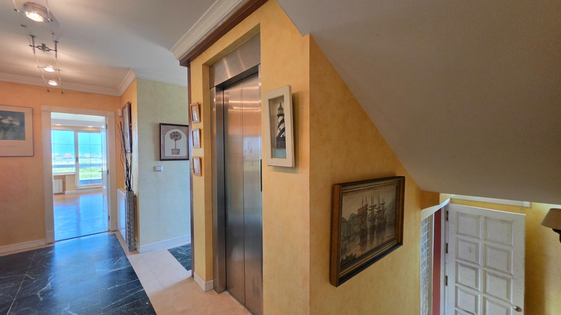 Exclusiva Finca  con Residencia de Lujo y Hostelería en Sanc - foto 39