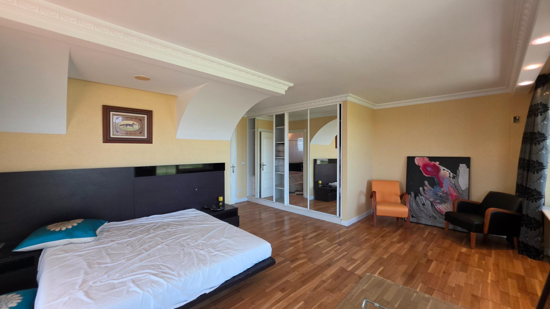 Exclusiva Finca  con Residencia de Lujo y Hostelería en Sanc - foto 46