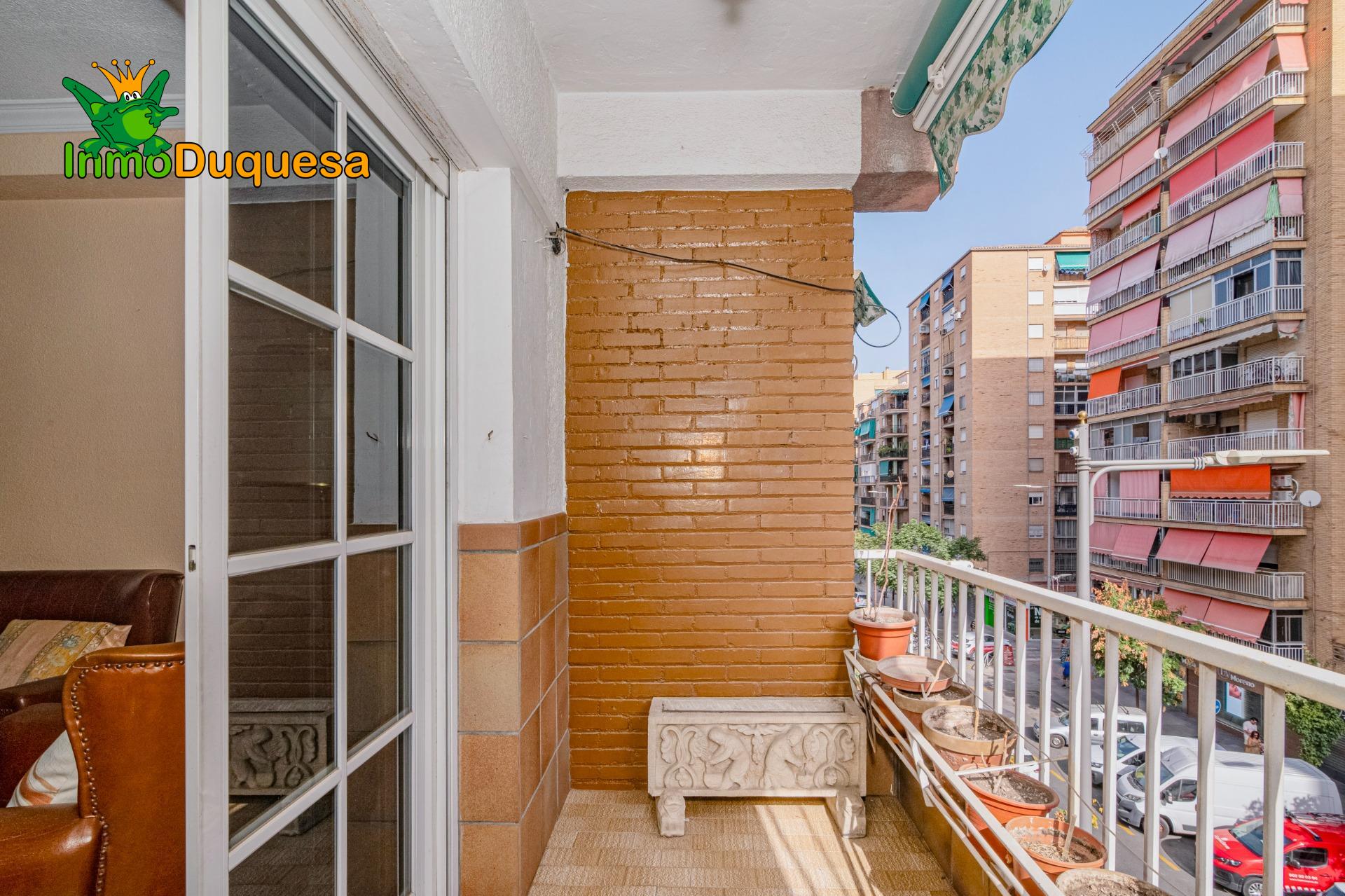 Piso junto la Avda. Don Bosco. Con vistas despejadas. - foto 3