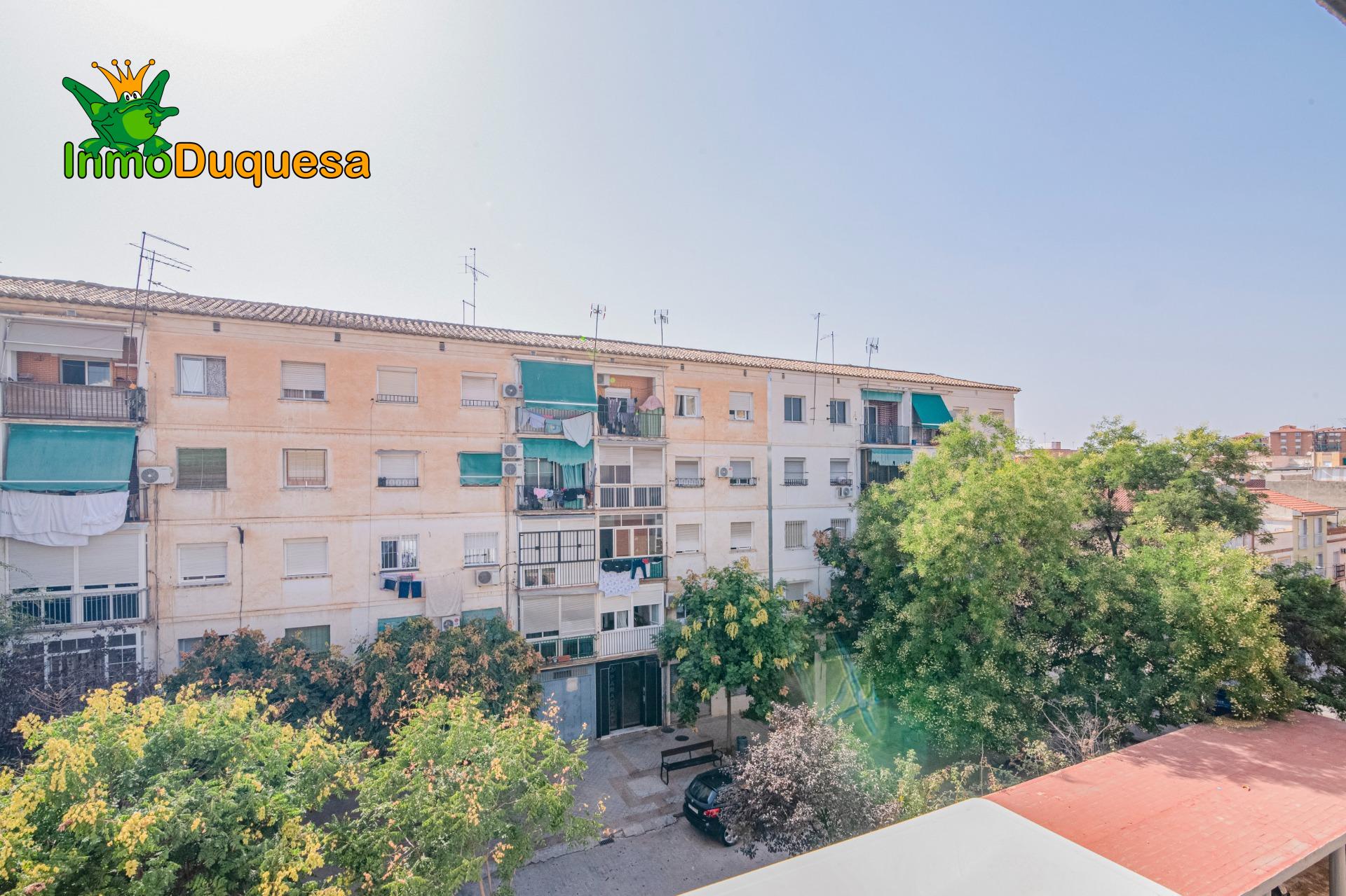 Piso REFORMADO en el Zaidín de 3 dorm. (Con APARCAMIENTO)