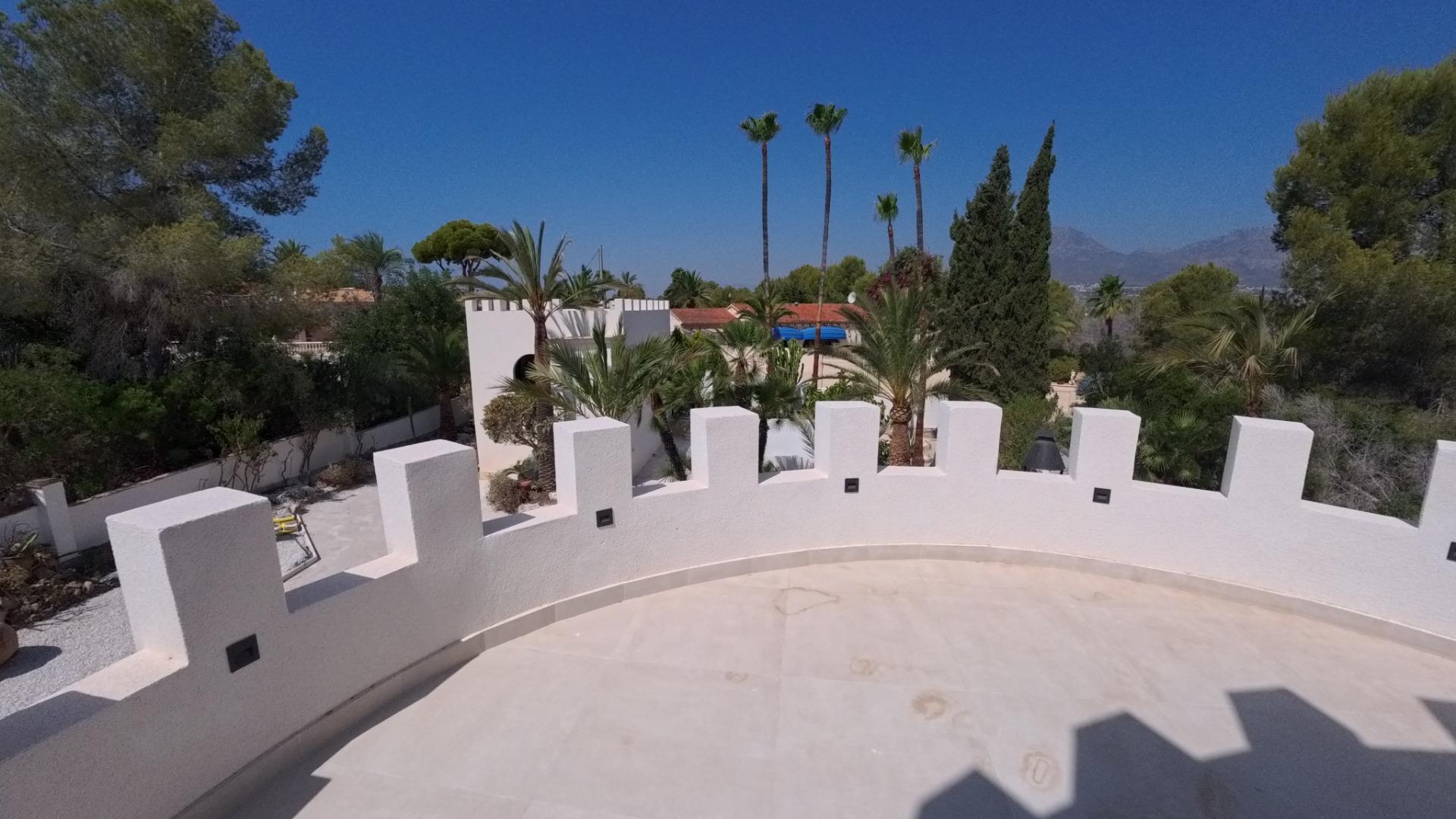 Villa única en Albir, totalmente reformado con piscina y gar - foto 18
