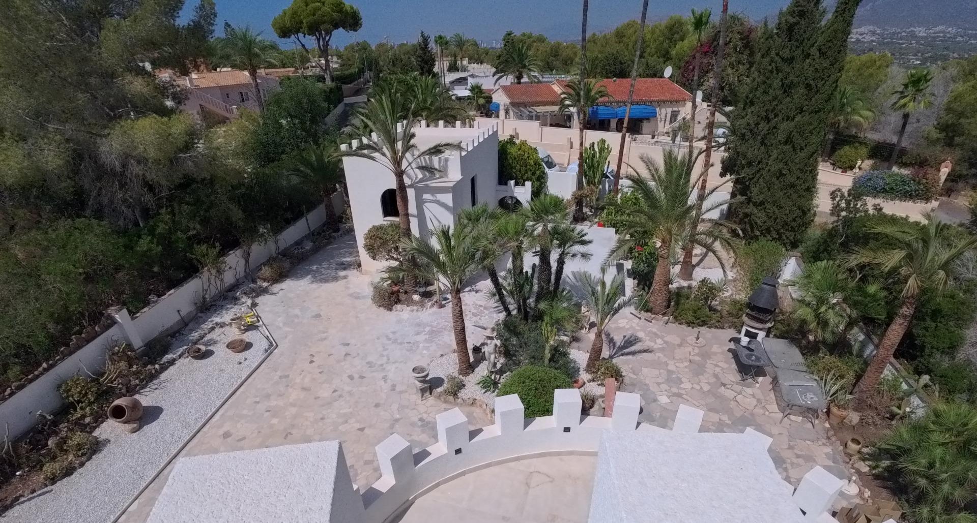 Villa única en Albir, totalmente reformado con piscina y gar - foto 19