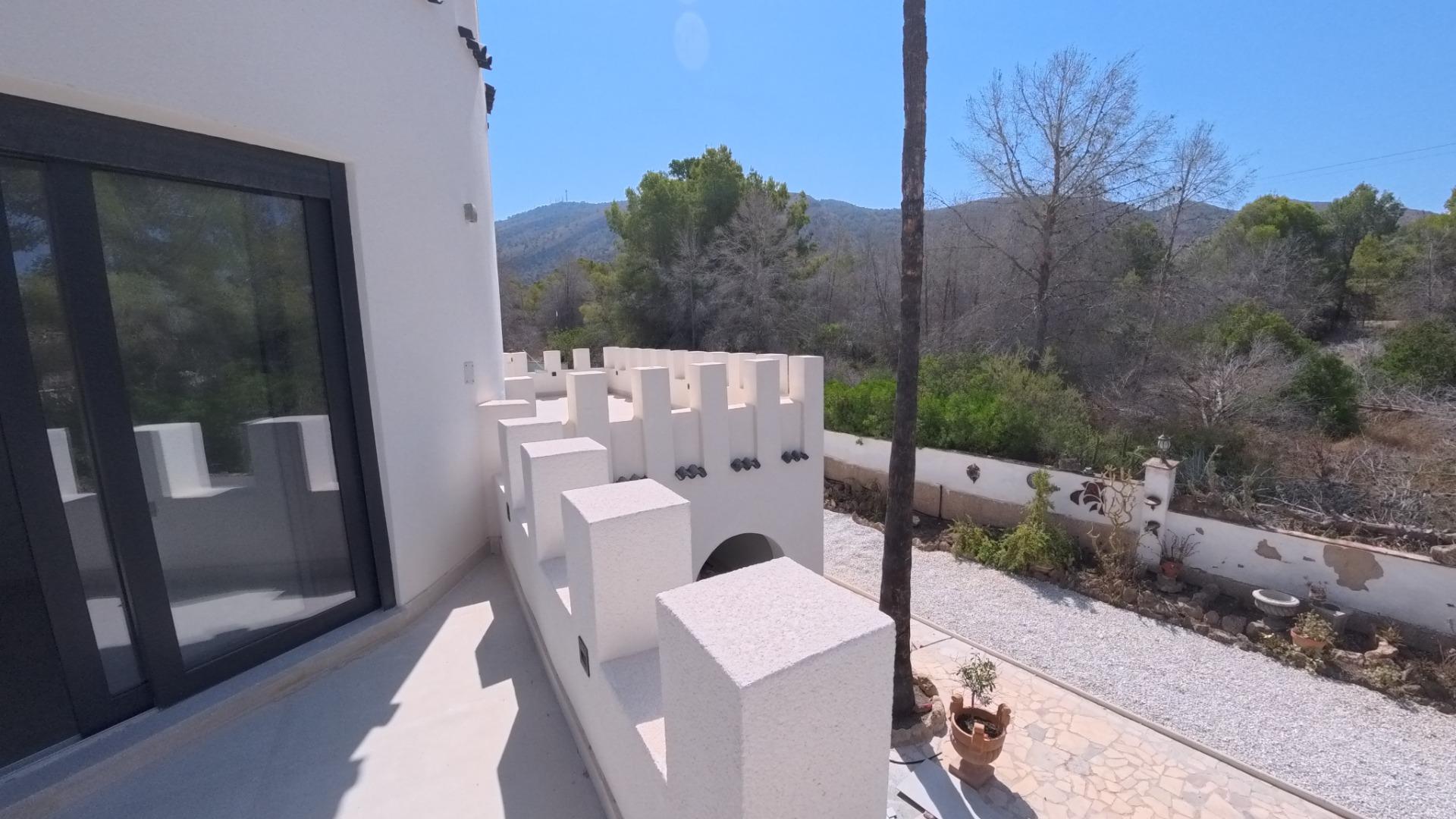 Villa única en Albir, totalmente reformado con piscina y gar - foto 20