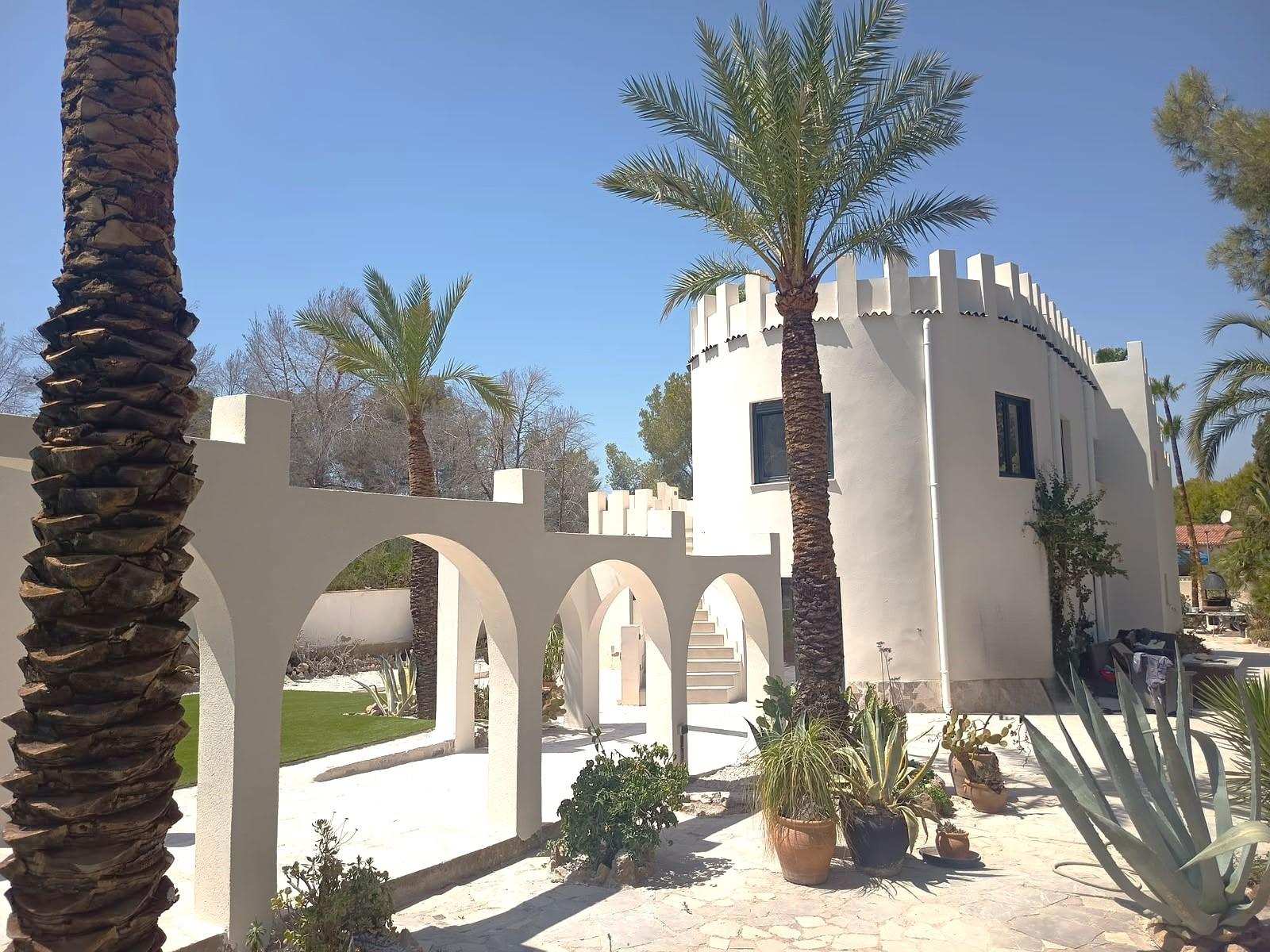 Villa única en Albir, totalmente reformado con piscina y gar - foto 3