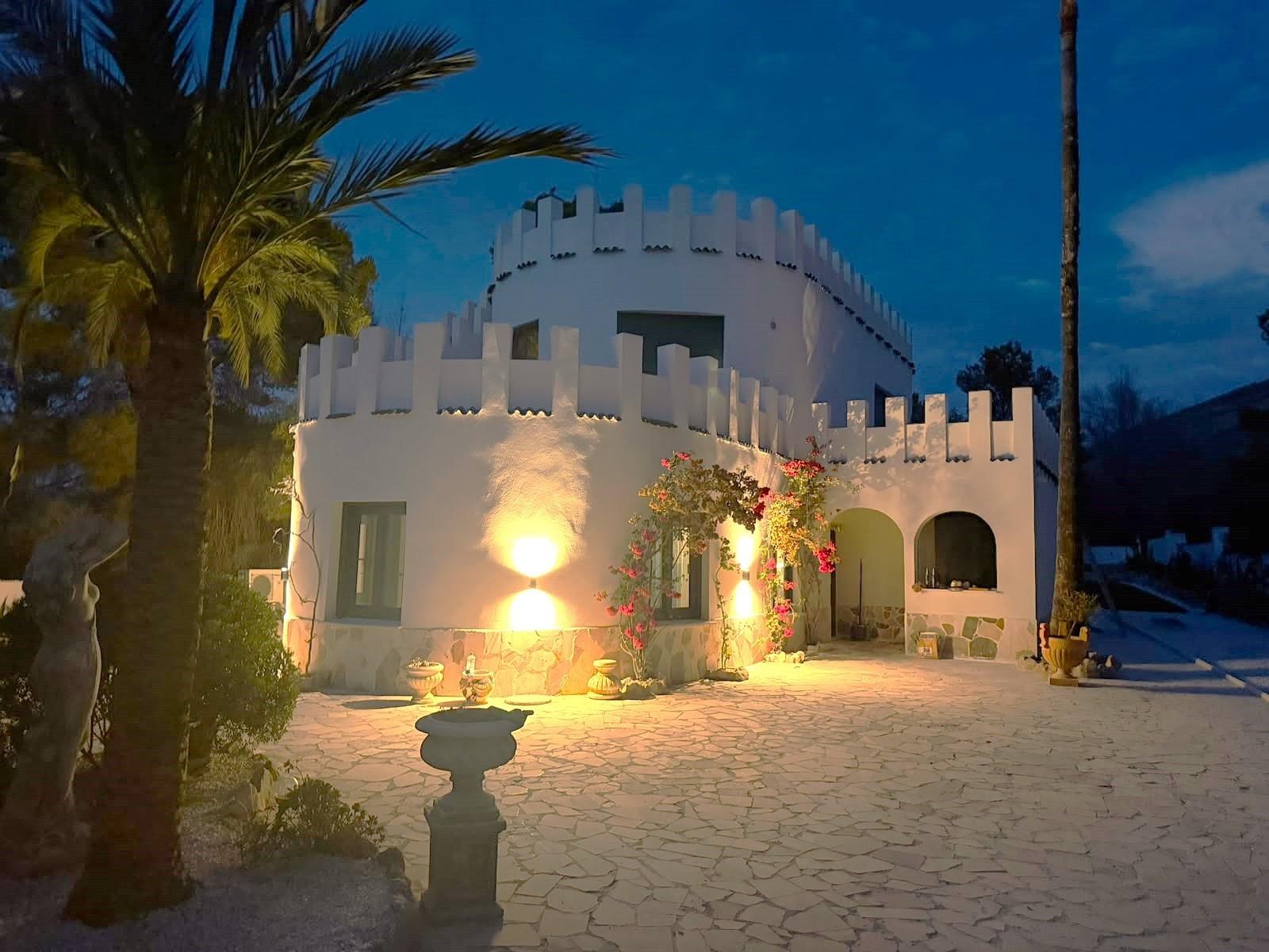 Villa única en Albir, totalmente reformado con piscina y gar - foto 23