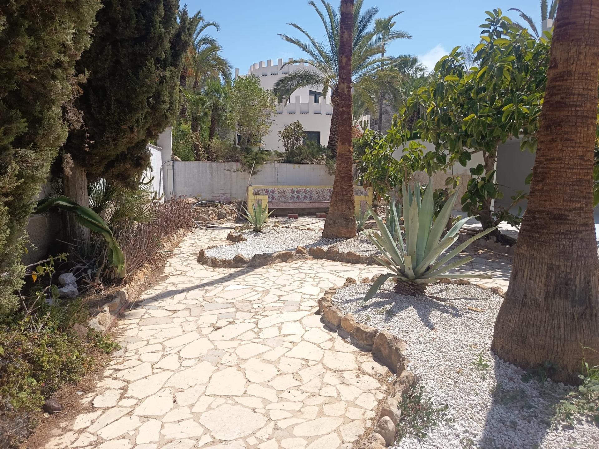Villa única en Albir, totalmente reformado con piscina y gar - foto 30