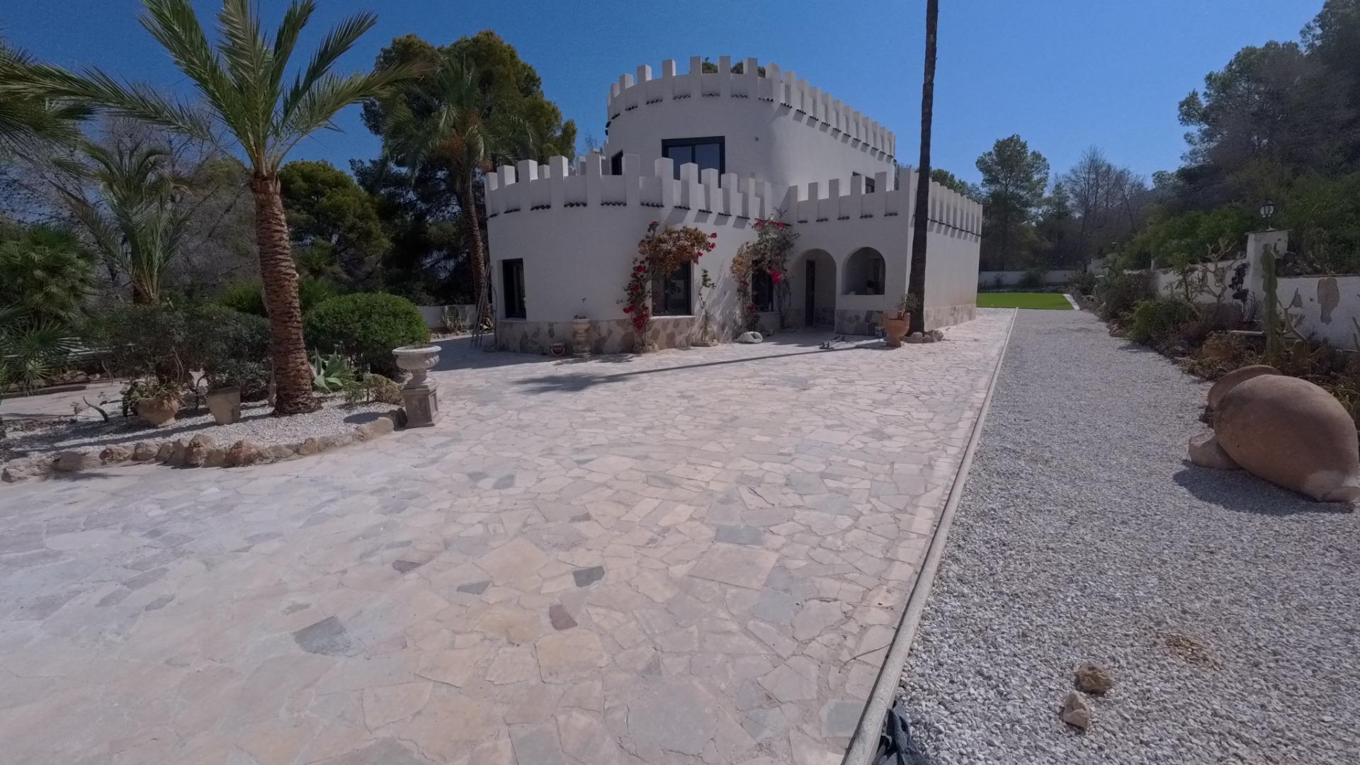 Villa única en Albir, totalmente reformado con piscina y gar - foto 5