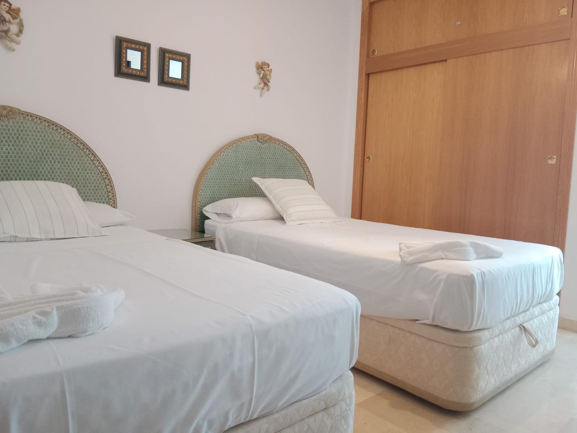 Apartamento de 2 dormitorios y 2 baños con vistas al mar - foto 7