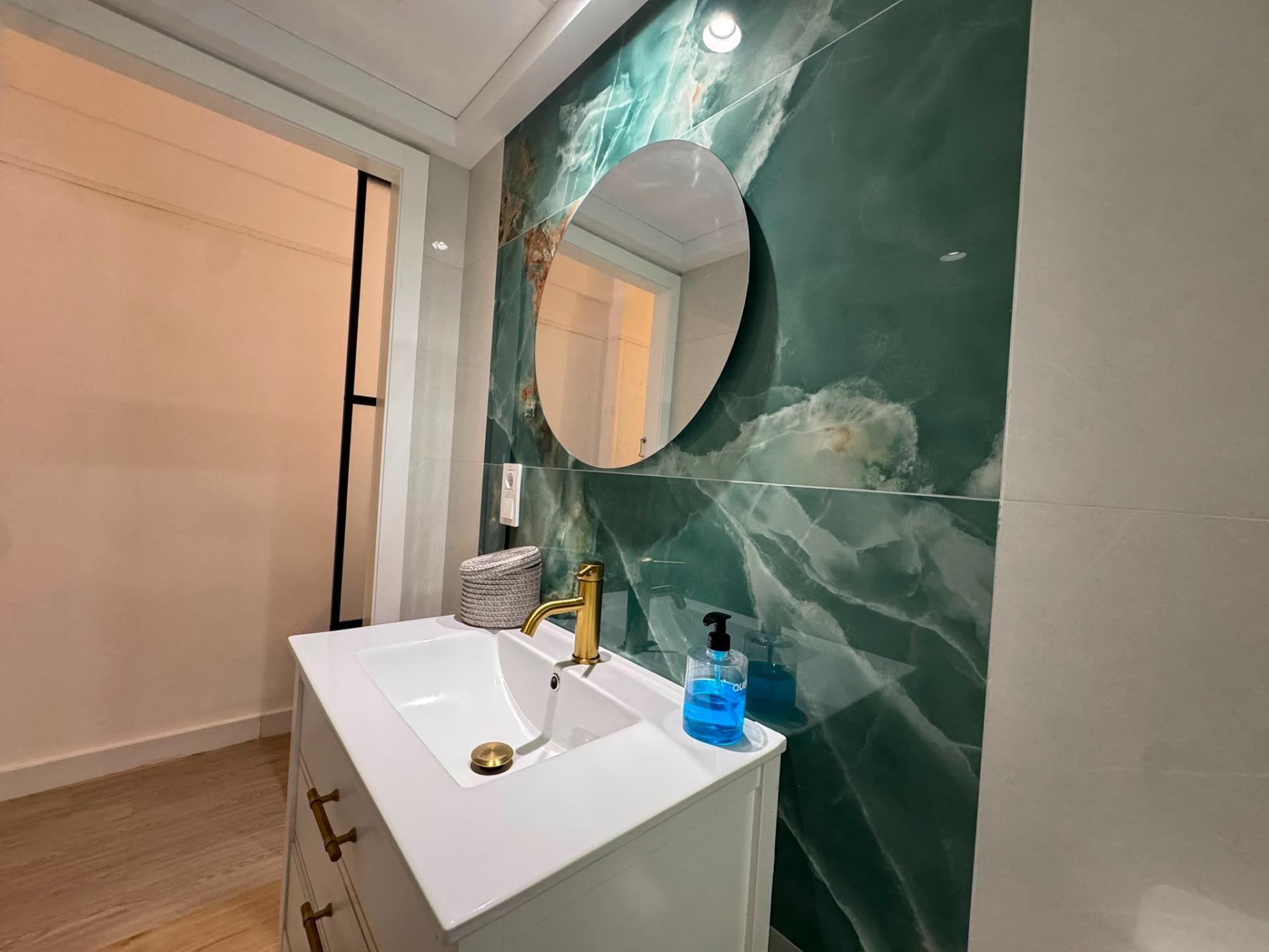 VIVE A 50 METROS DEL MAR TODO EL AÑO: Amplia vivienda de 4 d - foto 31