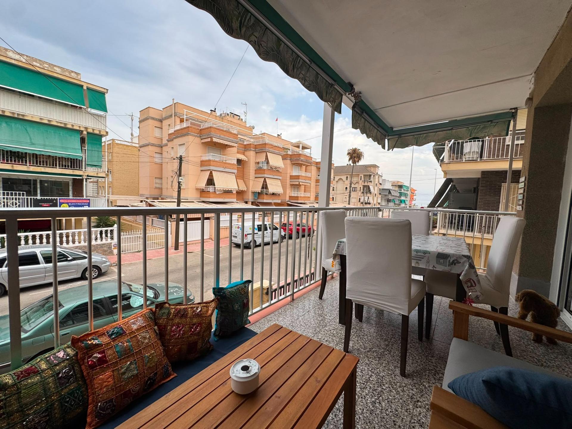 VIVE A 50 METROS DEL MAR TODO EL AÑO: Amplia vivienda de 4 d - foto 7