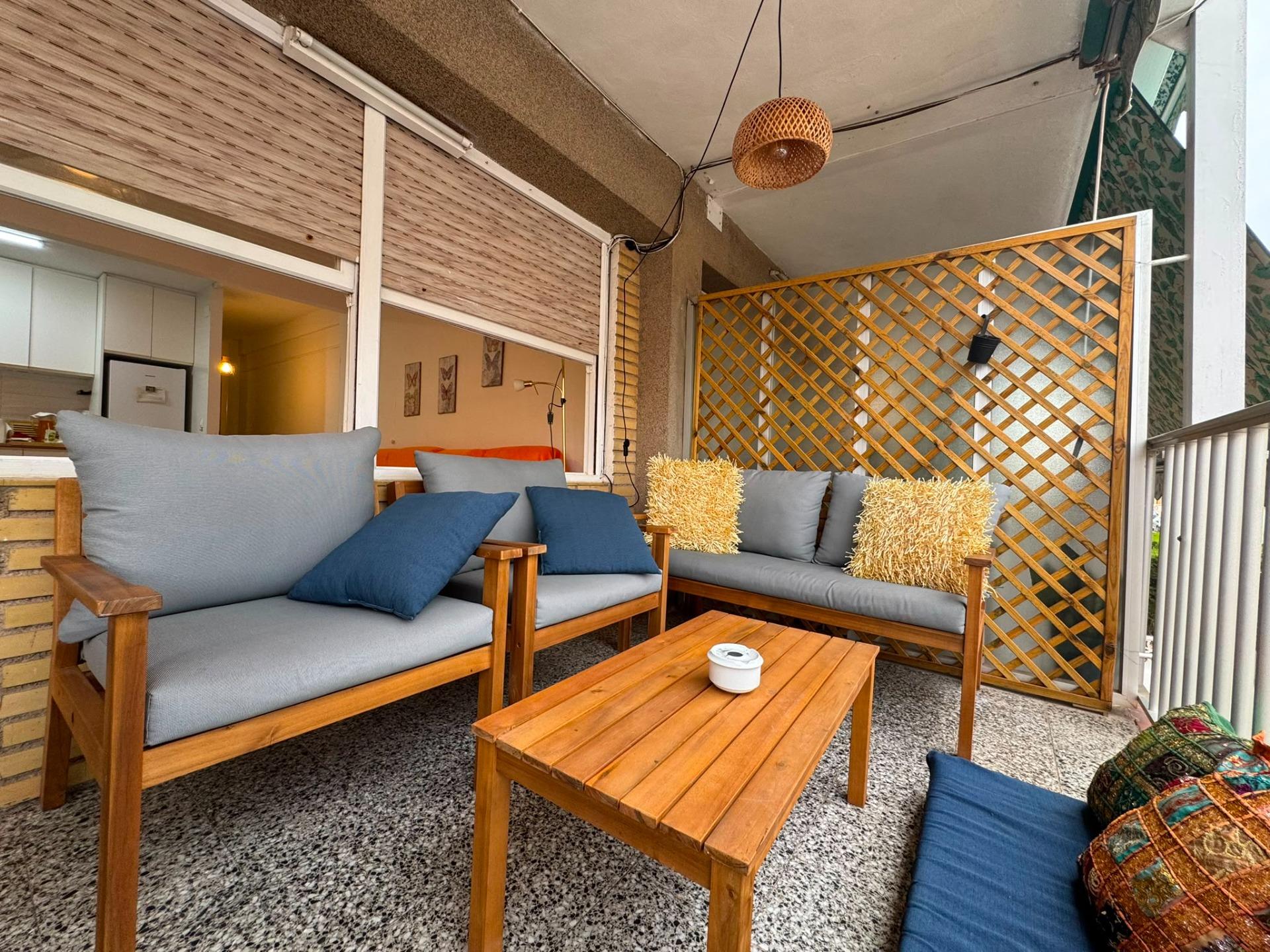 VIVE A 50 METROS DEL MAR TODO EL AÑO: Amplia vivienda de 4 d - foto 8