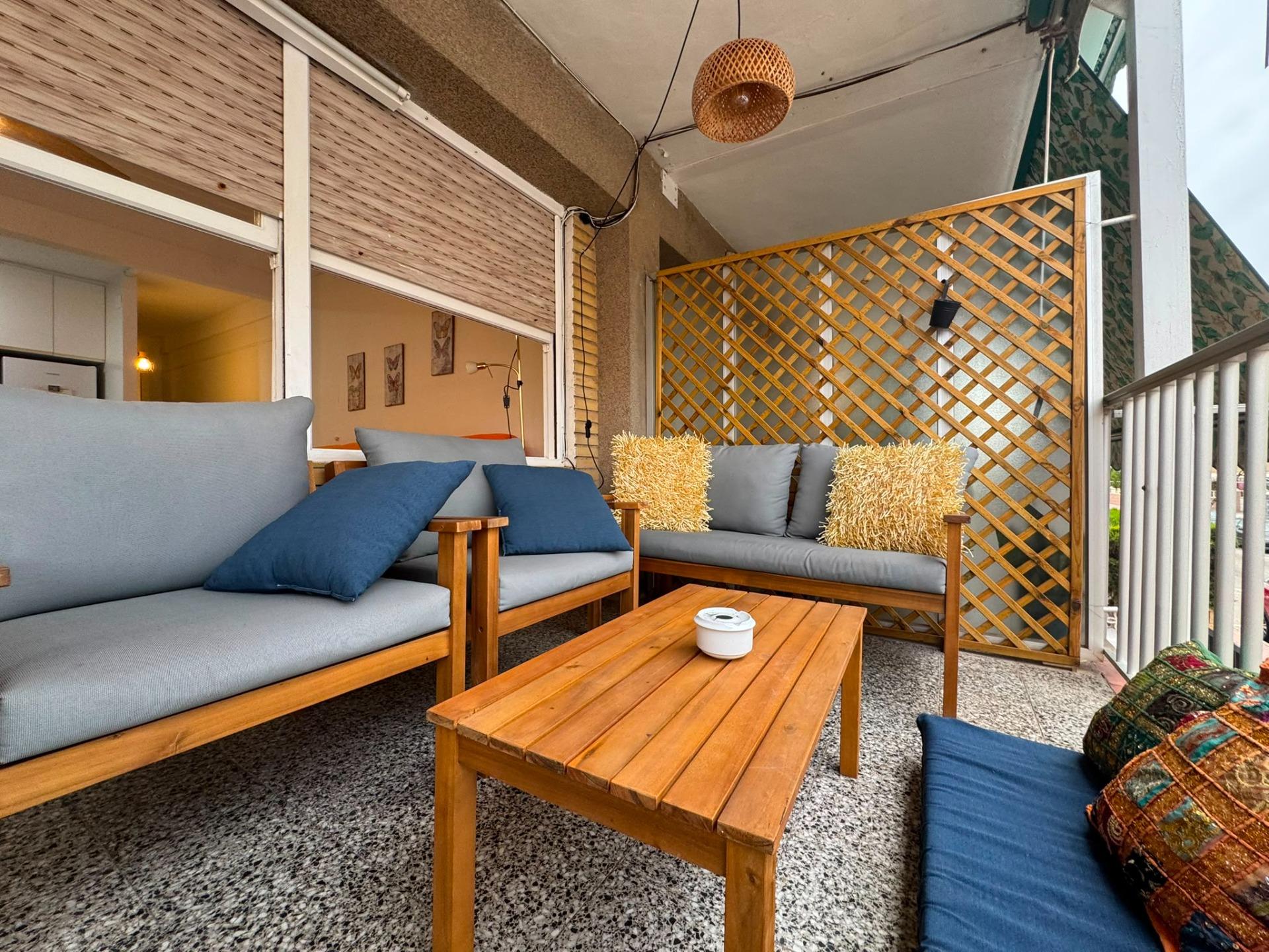 VIVE A 50 METROS DEL MAR TODO EL AÑO: Amplia vivienda de 4 d - foto 9