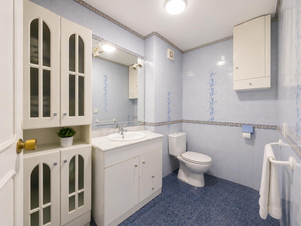 EXCLUSIVA VIVIENDA DE 4 D. CON PISCINA,  Y VISTAS DESPEJADAS - foto 12