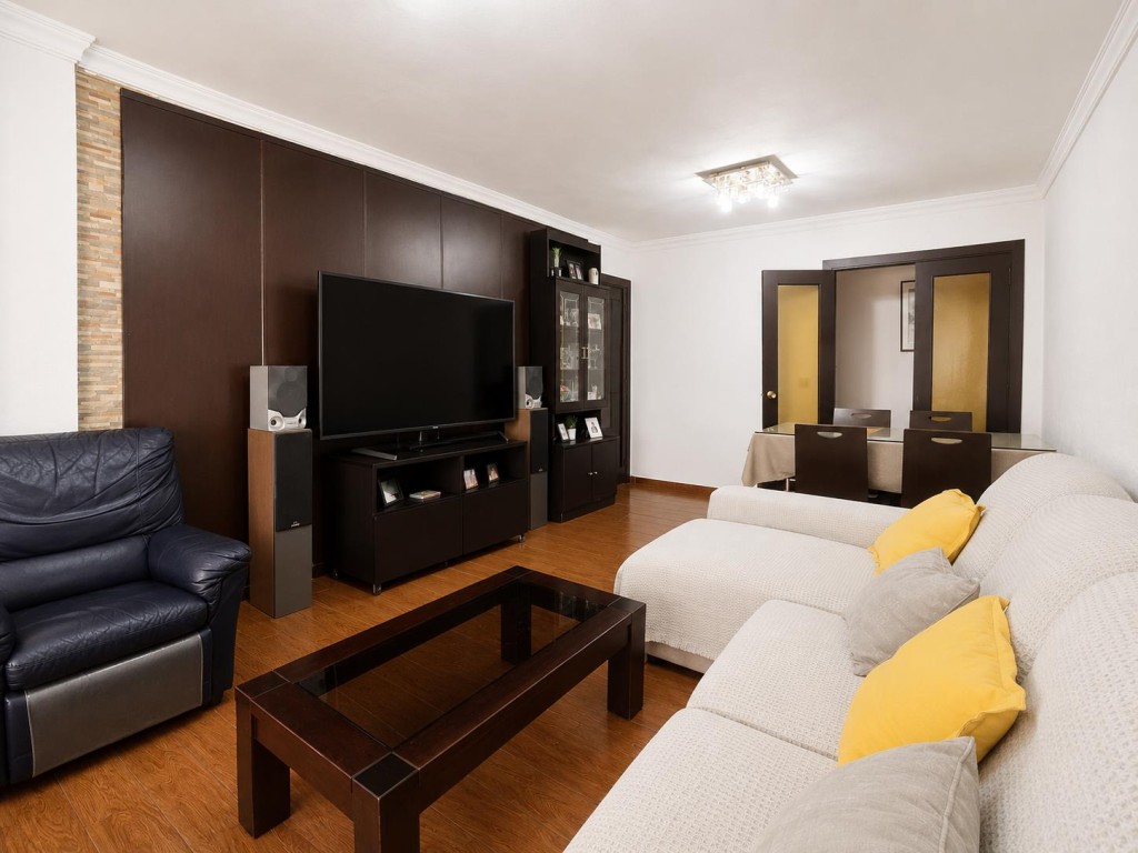 EXCLUSIVA VIVIENDA DE 4 D. CON PISCINA,  Y VISTAS DESPEJADAS - foto 19
