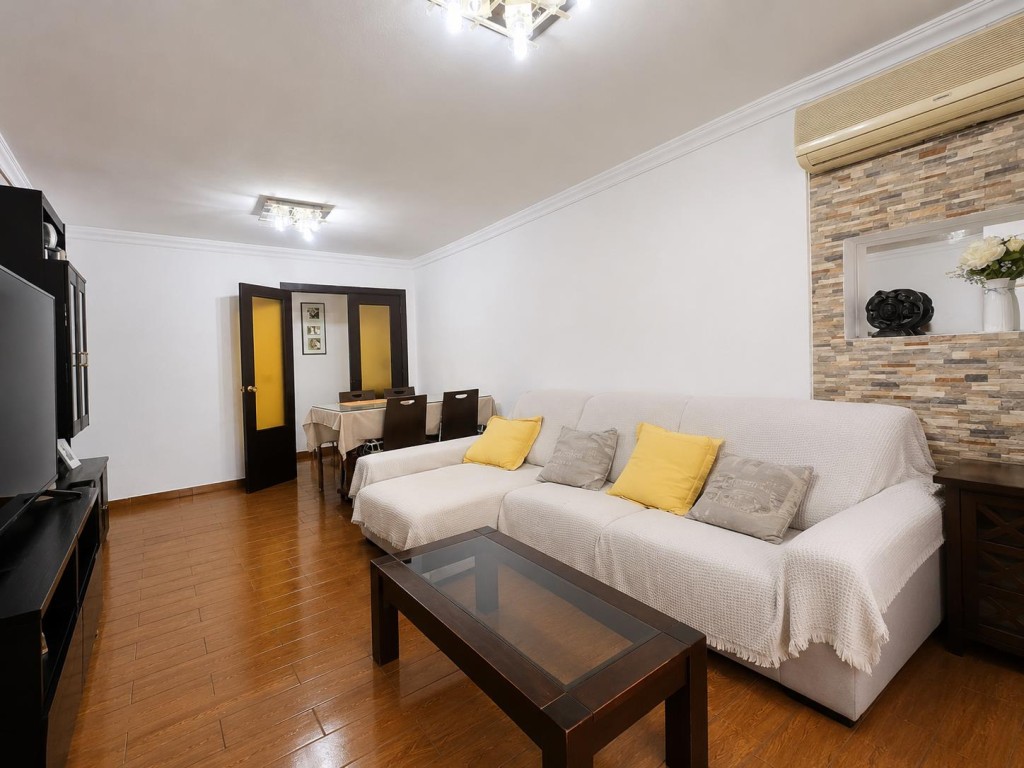 EXCLUSIVA VIVIENDA DE 4 D. CON PISCINA,  Y VISTAS DESPEJADAS - foto 23