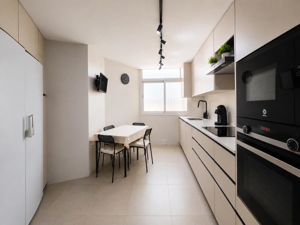 EXCLUSIVA VIVIENDA DE 4 D. CON PISCINA,  Y VISTAS DESPEJADAS - foto 26
