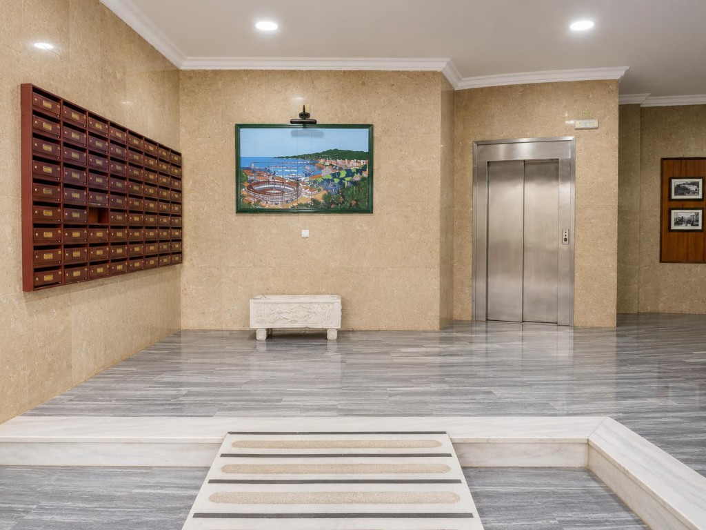EXCLUSIVA VIVIENDA DE 4 D. CON PISCINA,  Y VISTAS DESPEJADAS - foto 28