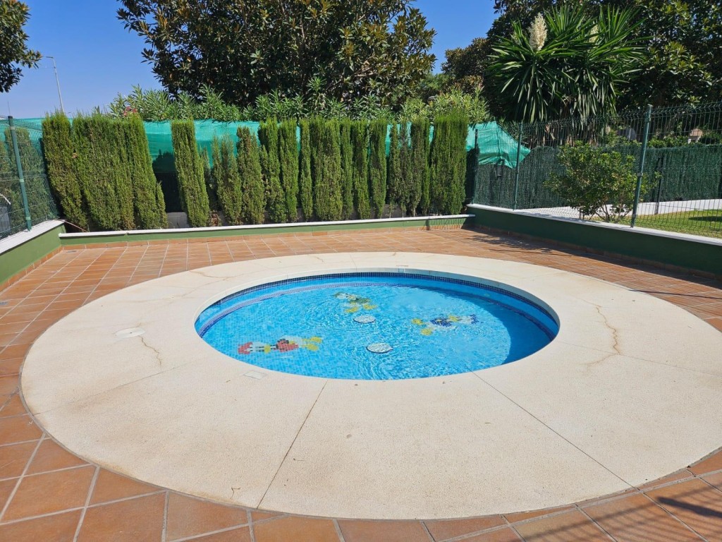EXCLUSIVA VIVIENDA DE 4 D. CON PISCINA,  Y VISTAS DESPEJADAS - foto 33