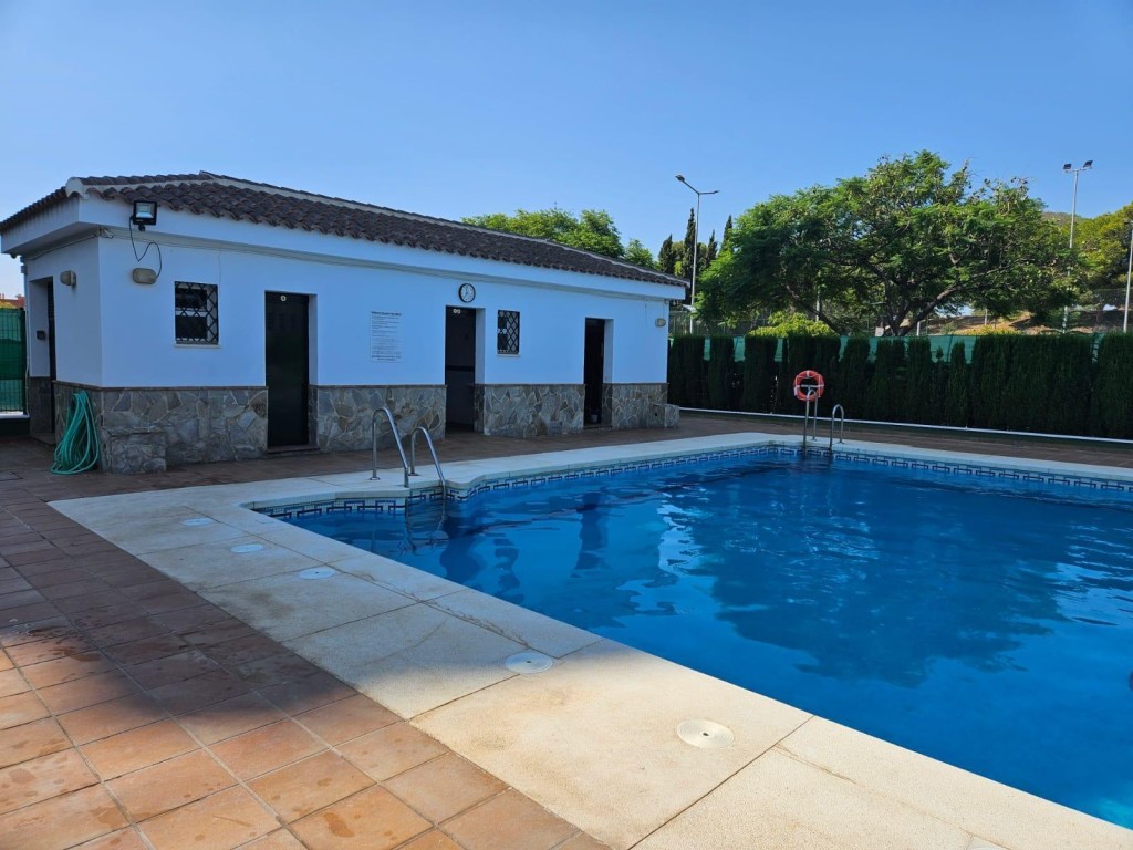 EXCLUSIVA VIVIENDA DE 4 D. CON PISCINA,  Y VISTAS DESPEJADAS - foto 34