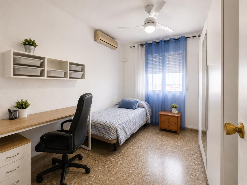EXCLUSIVA VIVIENDA DE 4 D. CON PISCINA,  Y VISTAS DESPEJADAS - foto 10