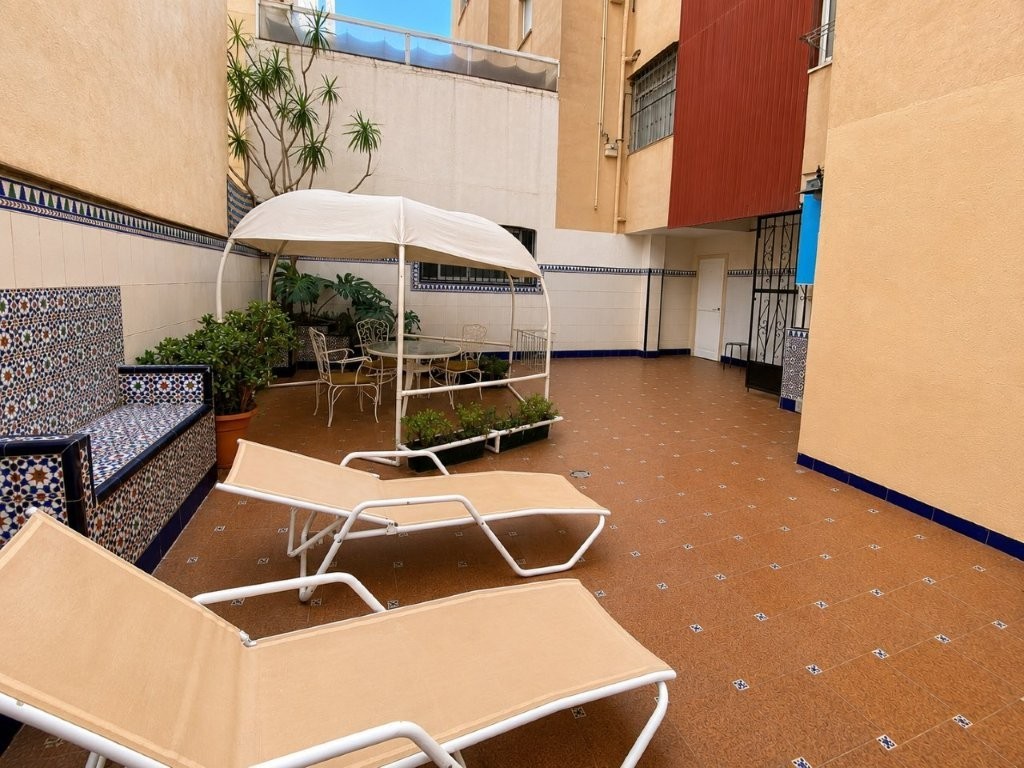 ALQUILER PARA ESTUDIANTES  EN MALAGA. LOCALIZACION INMEJORAB - foto 2