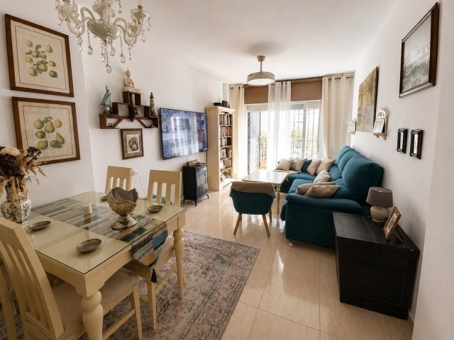 ESTUPENDO PISO EN VENTA EN SABINILLAS