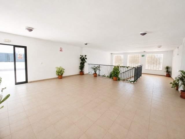 ESTUPENDO PISO EN VENTA EN SABINILLAS - foto 4