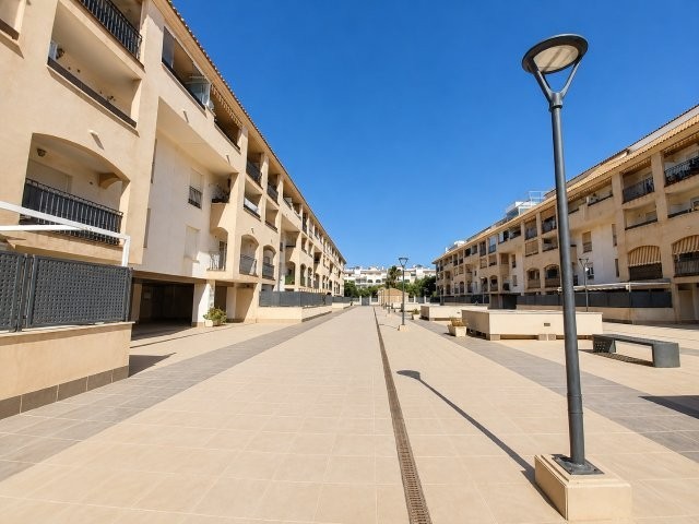 ESTUPENDO PISO EN VENTA EN SABINILLAS - foto 6