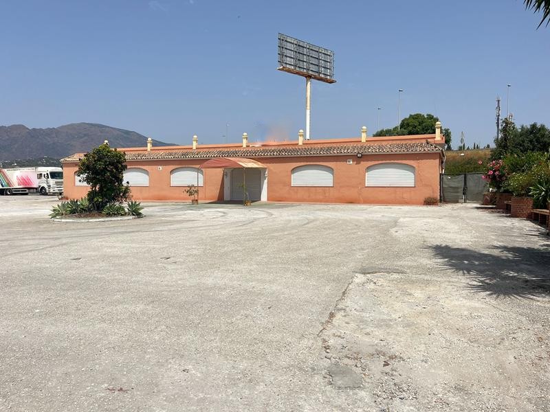 EN VENTA PARCELA RUSTICA CON USO COMERCIAL EN ESTEPONA - foto 13