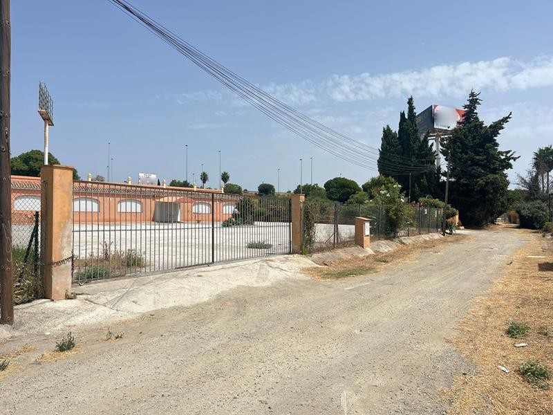 EN VENTA PARCELA RUSTICA CON USO COMERCIAL EN ESTEPONA - foto 10