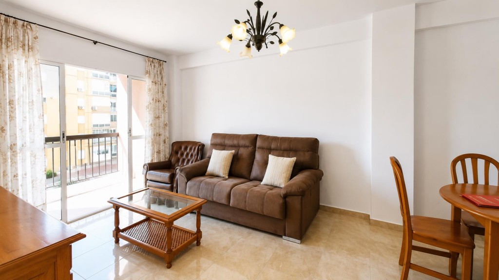 PISO DE 75M2, MUY AMPLIO Y LUMINOSO, BUENÍSIMA ZONA  DE PARQ - foto 13