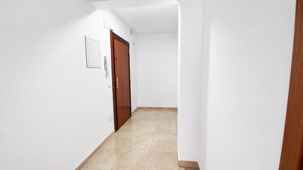 PISO DE 75M2, MUY AMPLIO Y LUMINOSO, BUENÍSIMA ZONA  DE PARQ - foto 15