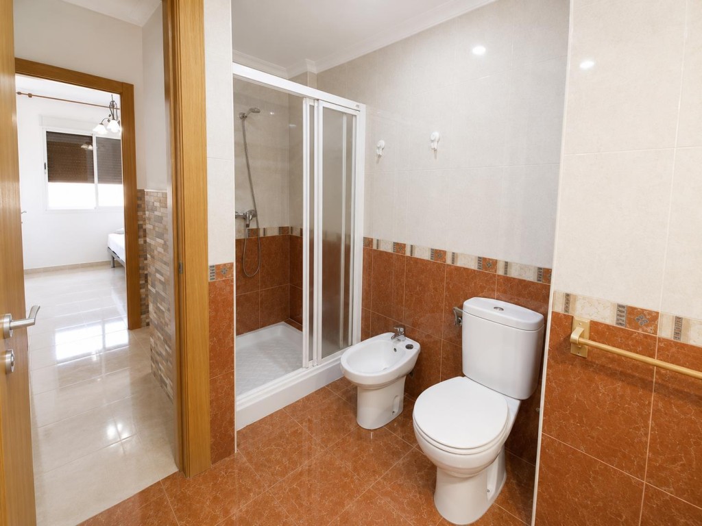 PISO DE 75M2, MUY AMPLIO Y LUMINOSO, BUENÍSIMA ZONA  DE PARQ - foto 18
