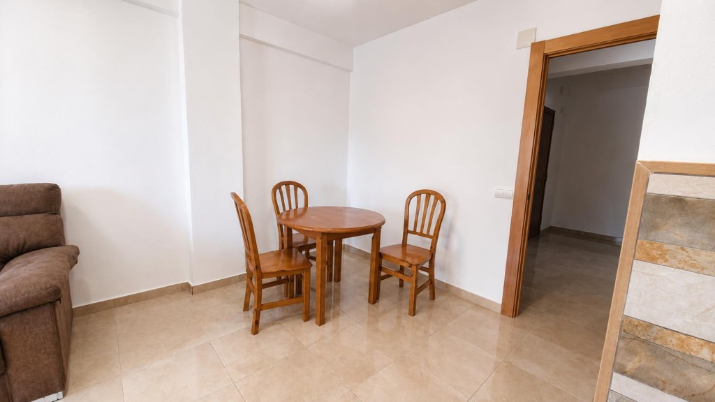PISO DE 75M2, MUY AMPLIO Y LUMINOSO, BUENÍSIMA ZONA  DE PARQ - foto 8