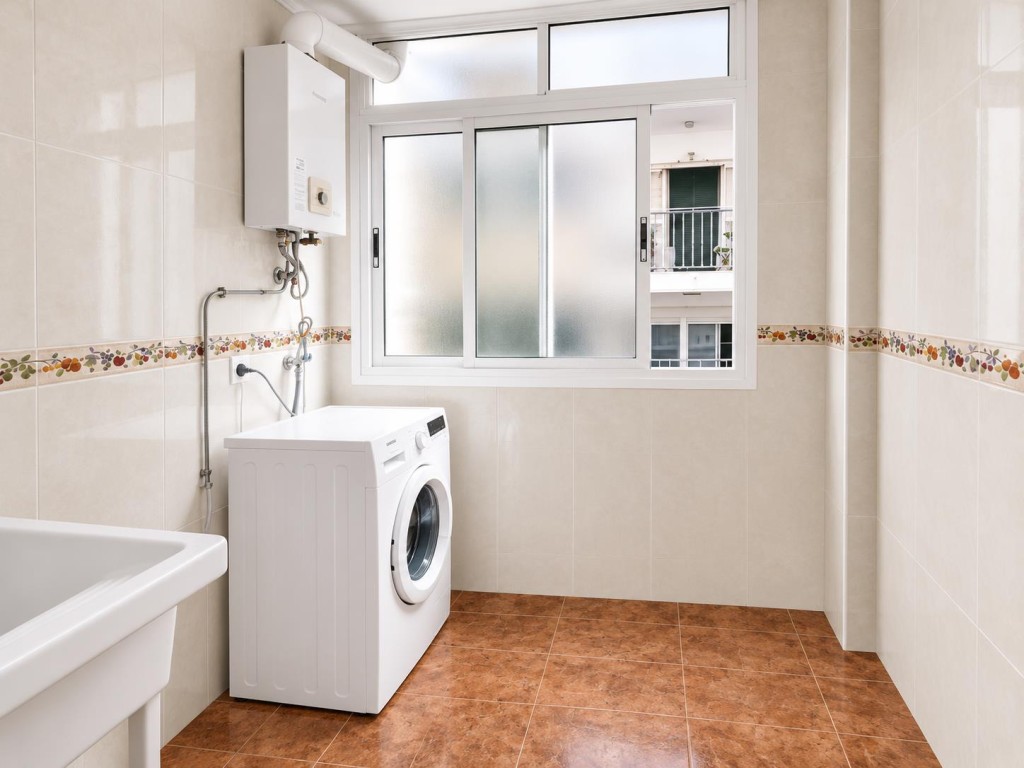 PISO DE 75M2, MUY AMPLIO Y LUMINOSO, BUENÍSIMA ZONA  DE PARQ - foto 10