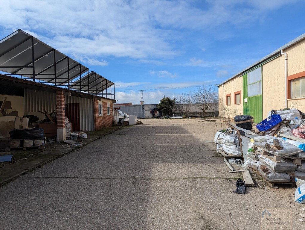 Nave industrial en Venta en Pesquera De Duero Valladolid - foto 4